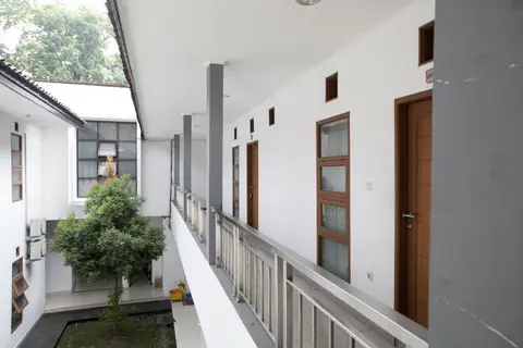 RedDoorz near Institut Teknologi Bandung — фото 1