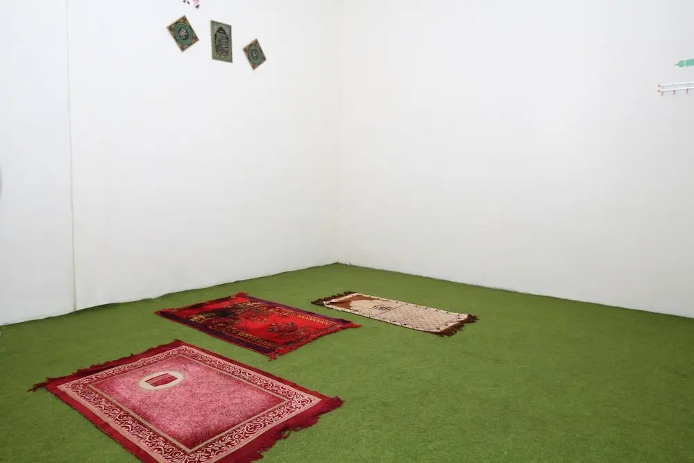 Сурабая: Airy Raya Rungkut Juanda Surabaya