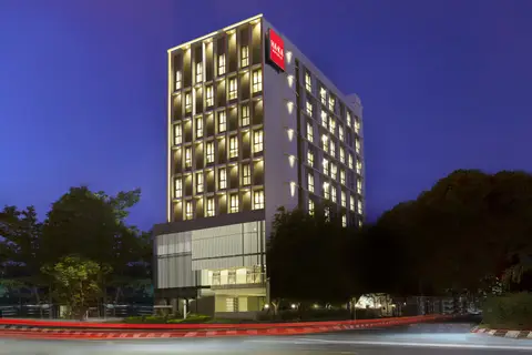 Up-Peak Hotel Simpang Lima Semarang Powered by Archipelago — фото 1