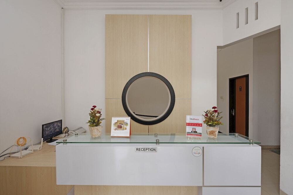 Семаранг: RedDoorz Plus near Sam Poo Kong