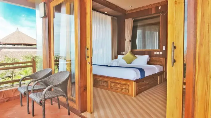 Сесе: Udara Bali