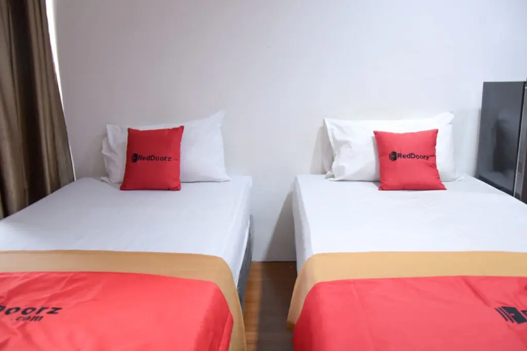 Джакарта: RedDoorz Plus near Plaza Indonesia