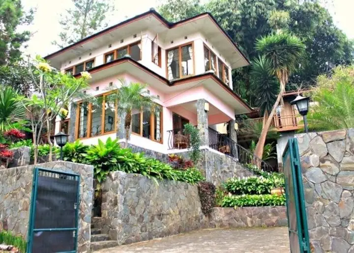 Бандунг: De Maya Cottage