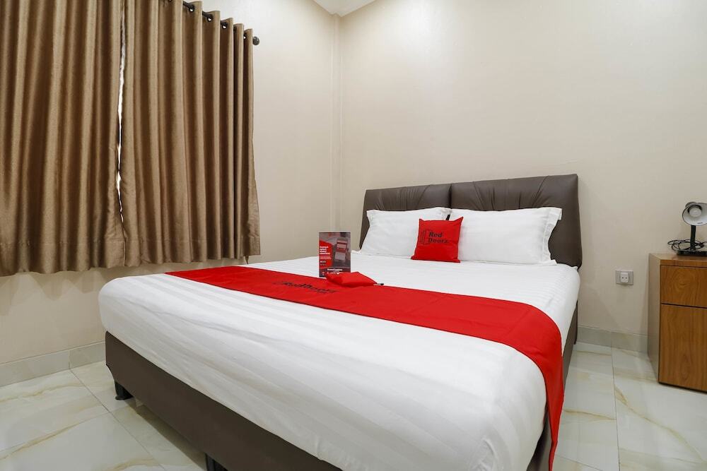 Джакарта: RedDoorz Plus near Dharmawangsa