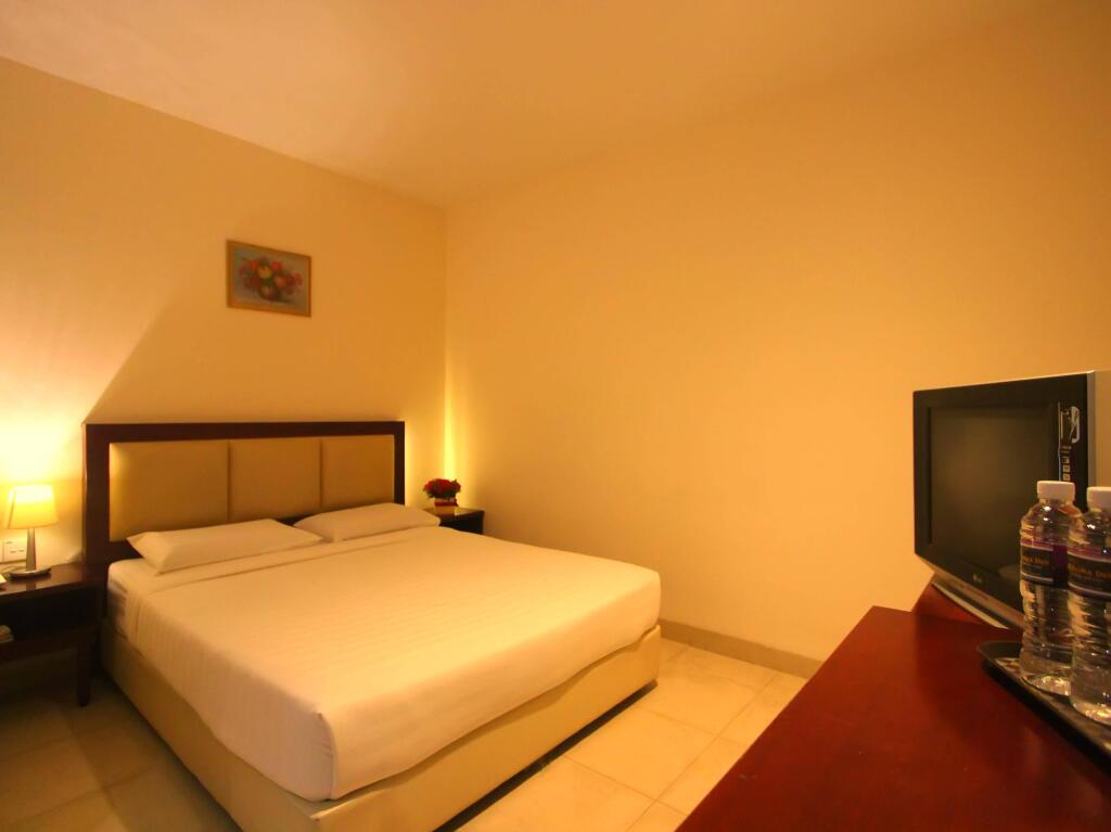 Батам: Lovina Inn - Nagoya Batam