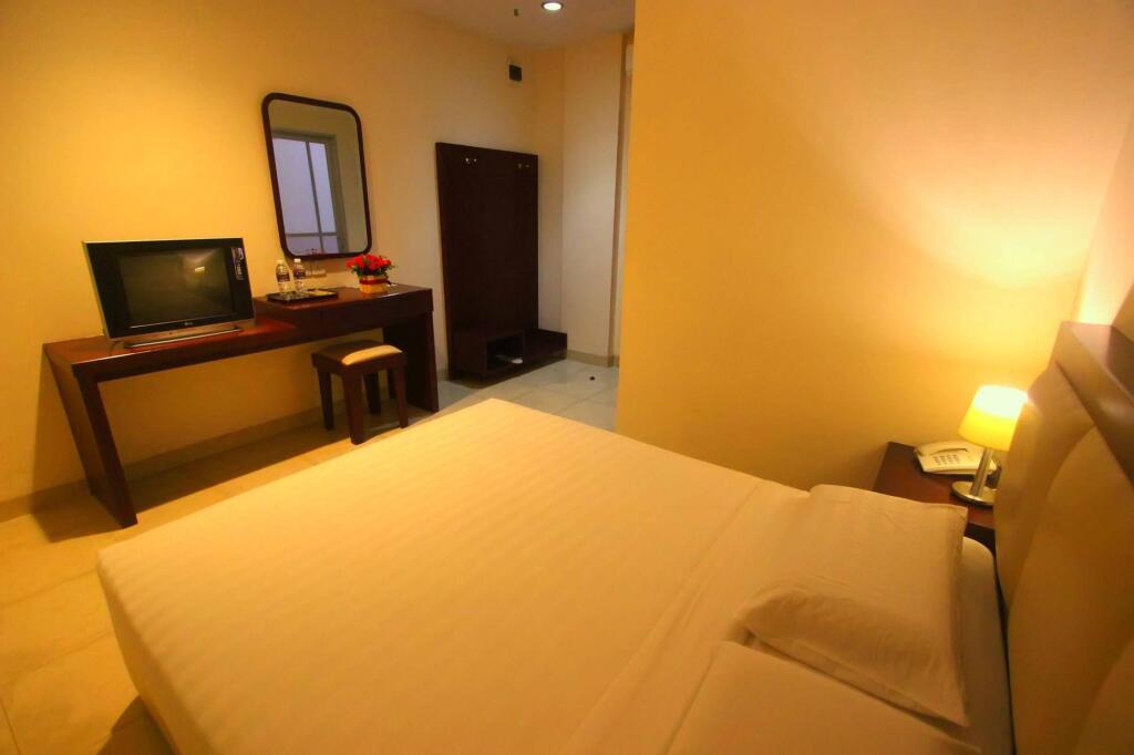 Батам: Lovina Inn - Nagoya Batam