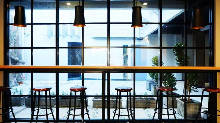 Сурабая: ZEN Hostel Gubeng Station