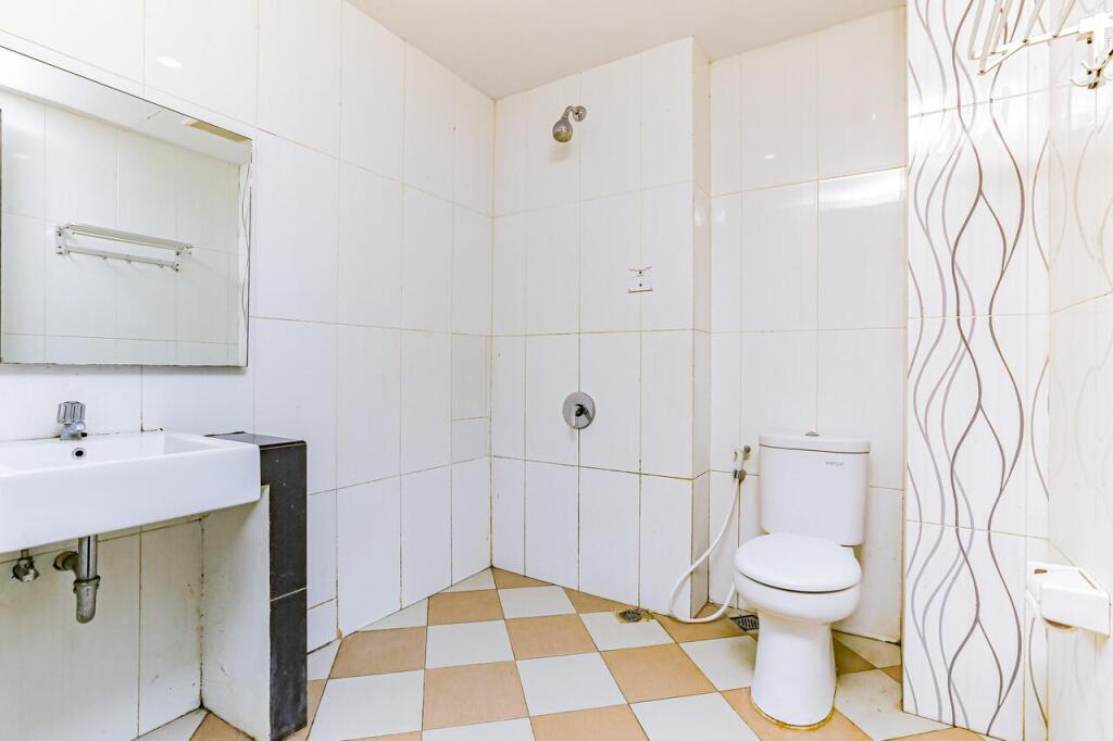 Пангандаран: Capital O 1246 Hotel Grand Pacific