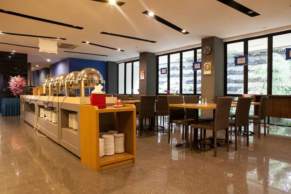 Бандунг: RedDoorz Plus near Bandung Station 2