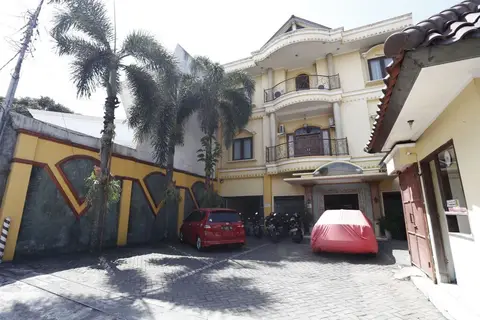 Reddoorz near Ambarukmo Plaza 3 — фото 1