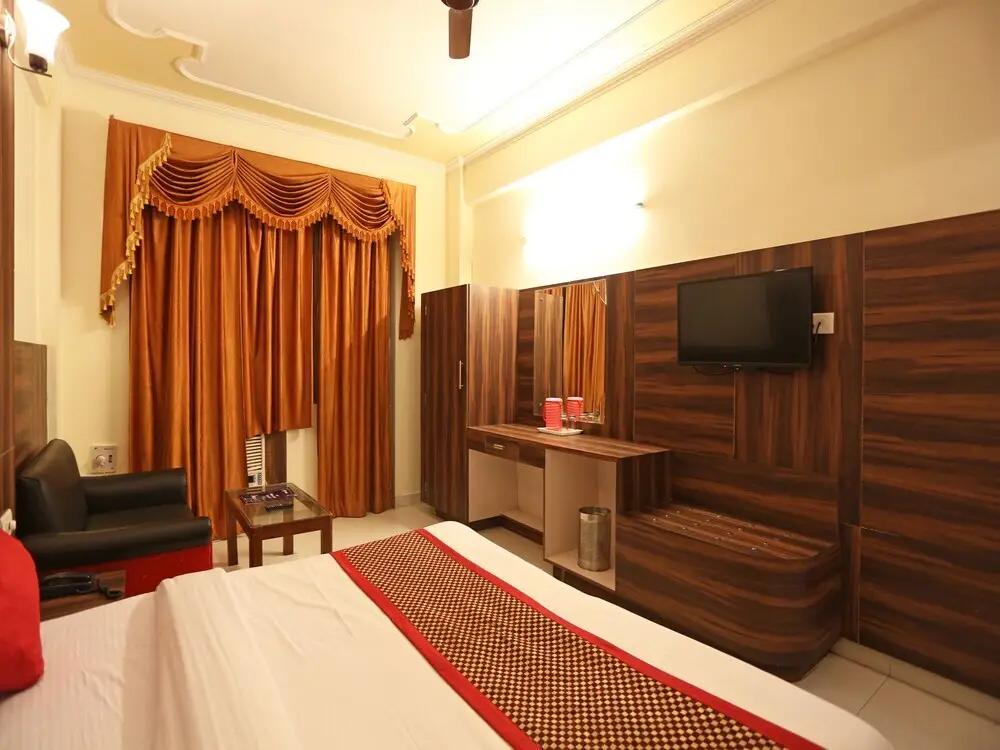Сурабая: Hotel Istana Permata Juanda