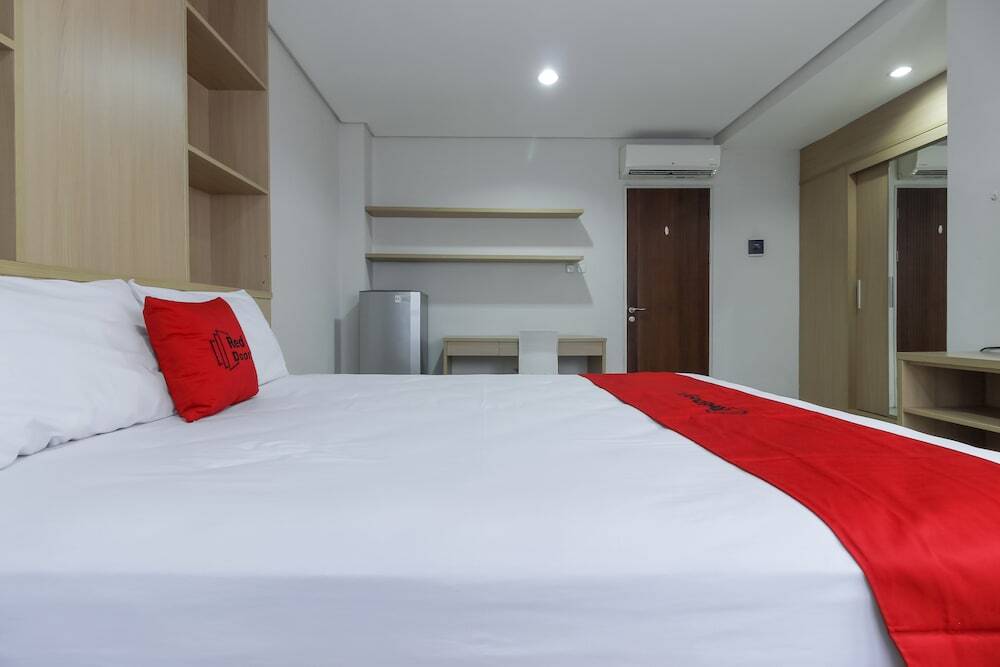 Джакарта: RedDoorz @ Patal Senayan 4