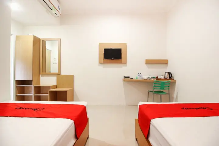 Депок: RedDoorz @ Jakal Bawah 2