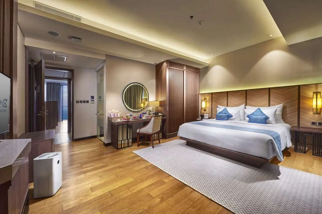 Бату: Golden Tulip Holland Resort