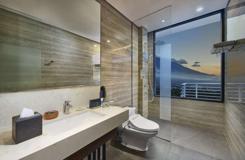 Бату: Golden Tulip Holland Resort