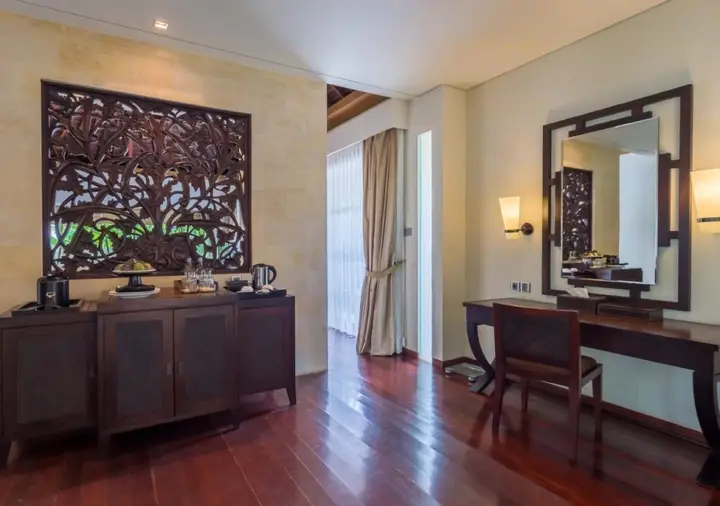 Беноа: The Royal Santrian Luxury Beach Villas
