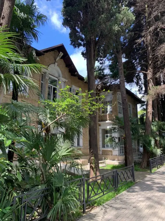 Сочи: 1 Komnatnaya Kvartira V Sochi Apartments