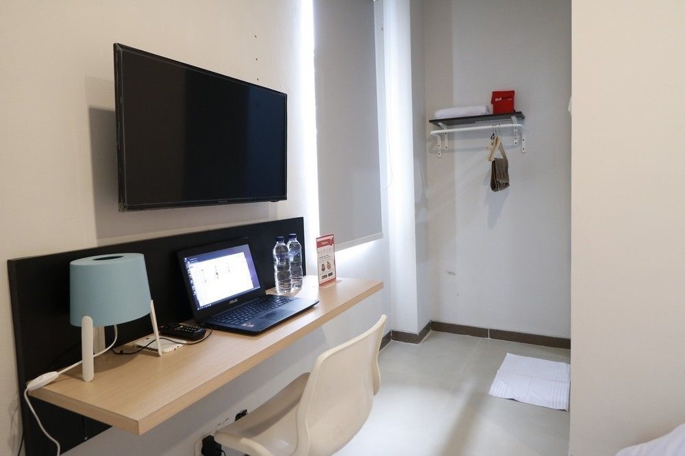 Джакарта: RedDoorz Plus Syariah near Mall Pondok Indah