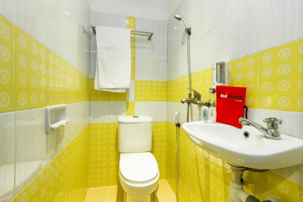 Джакарта: Reddoorz near Gajah Mada Plaza 2