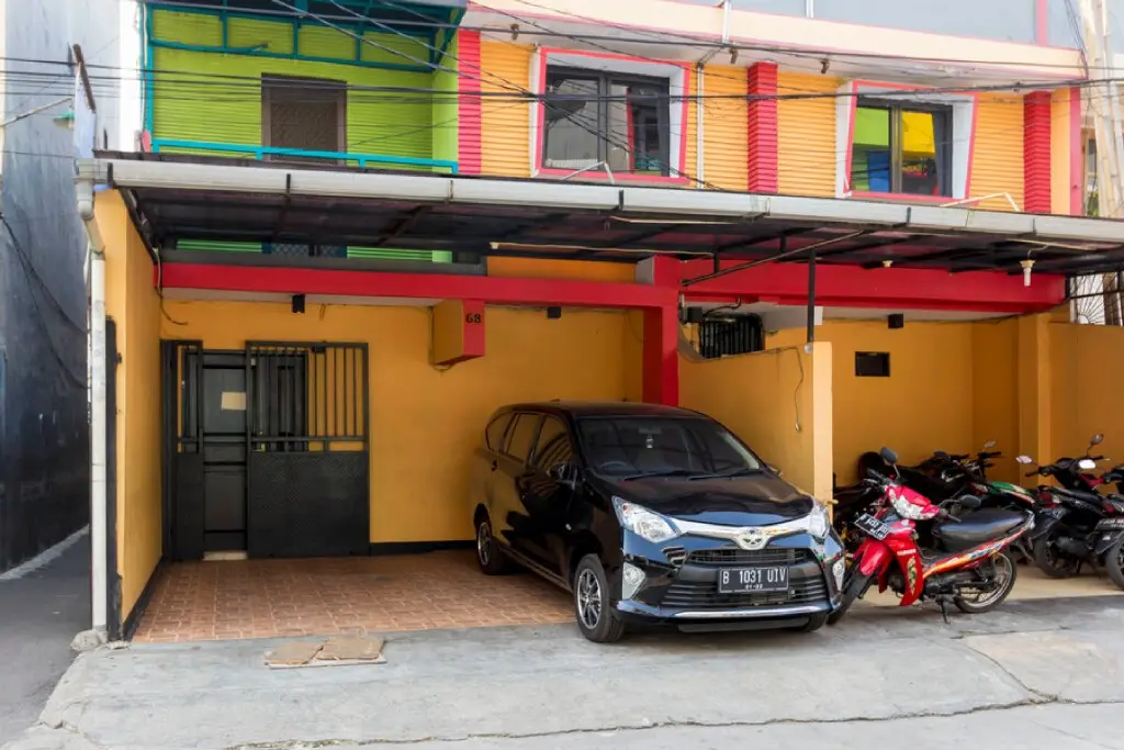 Джакарта: Reddoorz near Gajah Mada Plaza 2