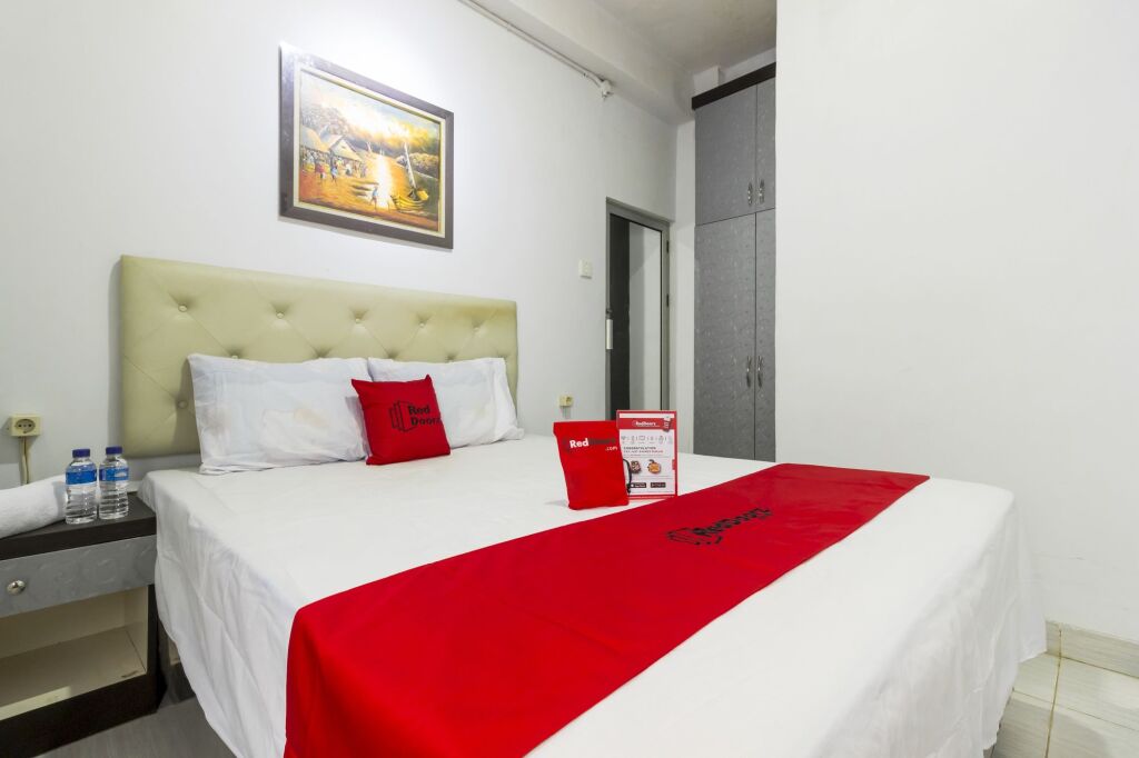 Джакарта: Reddoorz near Gajah Mada Plaza 2