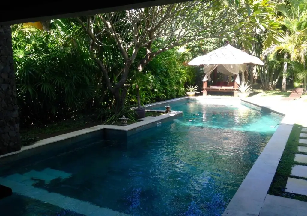 Бунутан: Villa Kupu Kupu