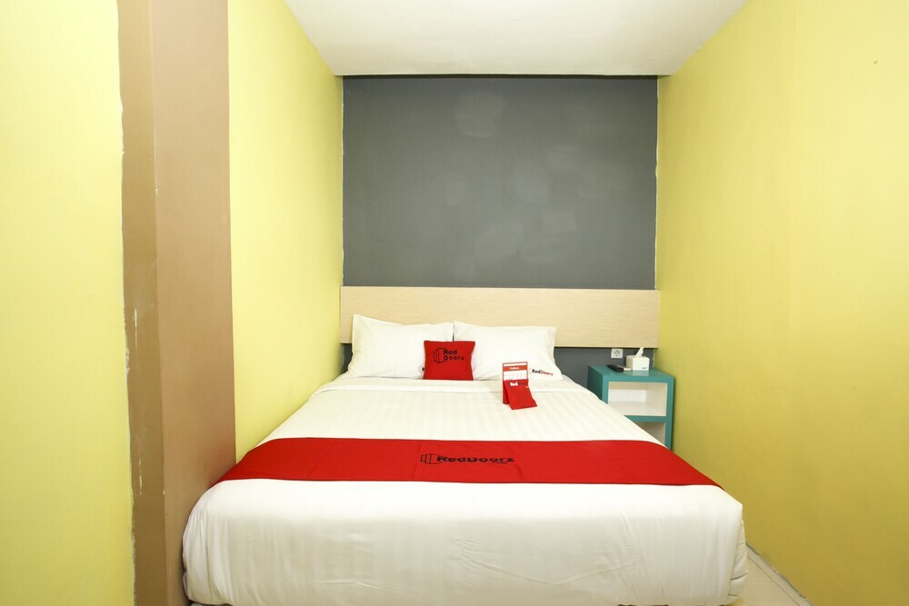 Сурабая: RedDoorz Plus near Tunjungan Plaza 2