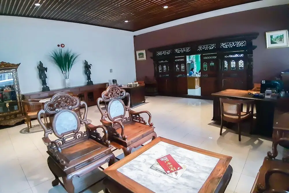 Сурабая: Whiz Residence Darmo Harapan Surabaya