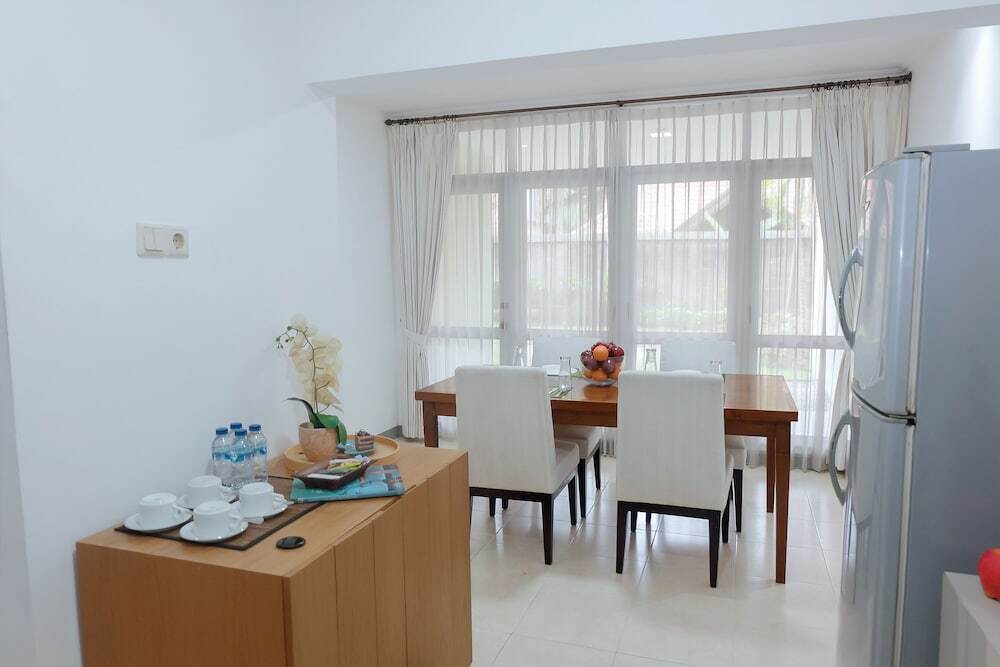 Сурабая: Whiz Residence Darmo Harapan Surabaya