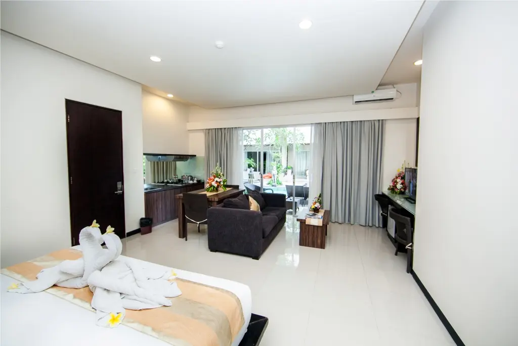 Кута: Sunset Mansion Seminyak Apartment