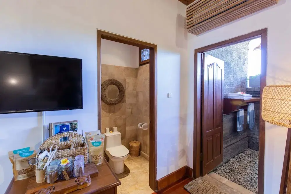 Блахбату: Vision Villa Resort