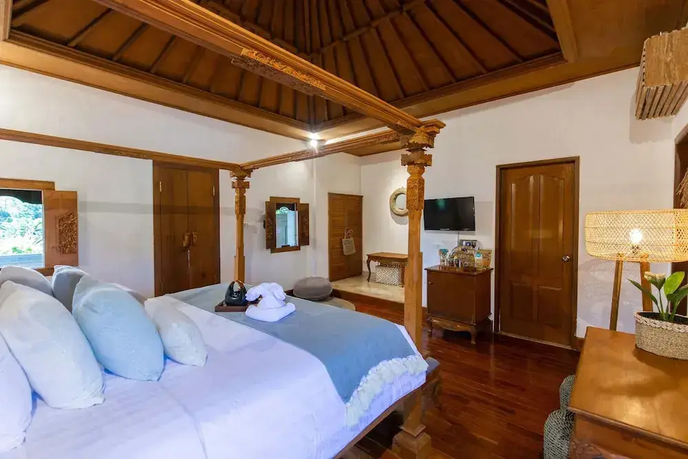 Блахбату: Vision Villa Resort