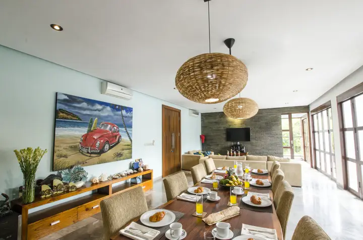 Чангу: Wonderful 4BR villa 50 meters to the beach Canggu