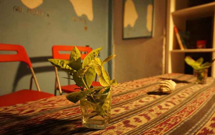 Гили Траванган: Salon de Nomad Gili T.