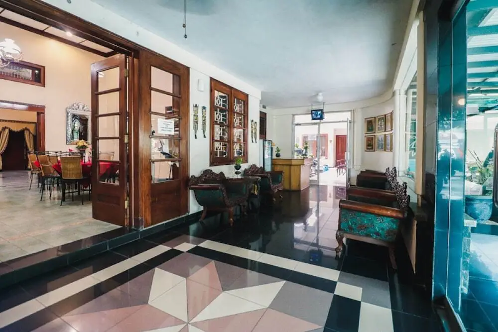 Суракарта: RedDoorz Plus @ Purwosari