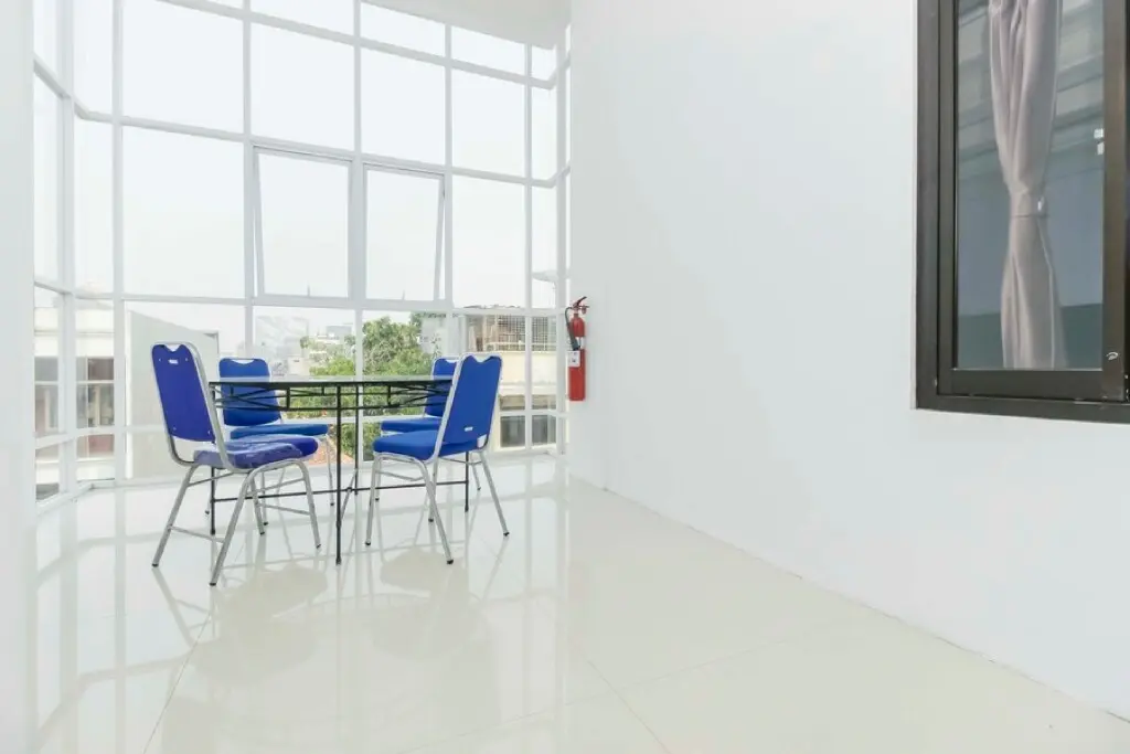 Джакарта: RedDoorz near Hayam Wuruk