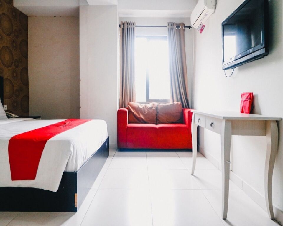 Медан: RedDoorz Plus near Cambridge City Square