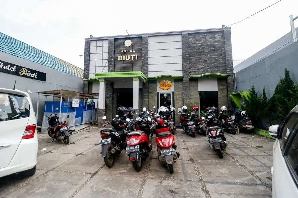 RedDoorz Plus @ Banjarmasin Tengah — фото 1