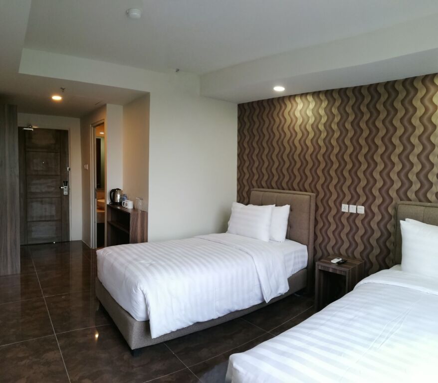 Win Premier Hotel Mangga Besar — фото 1