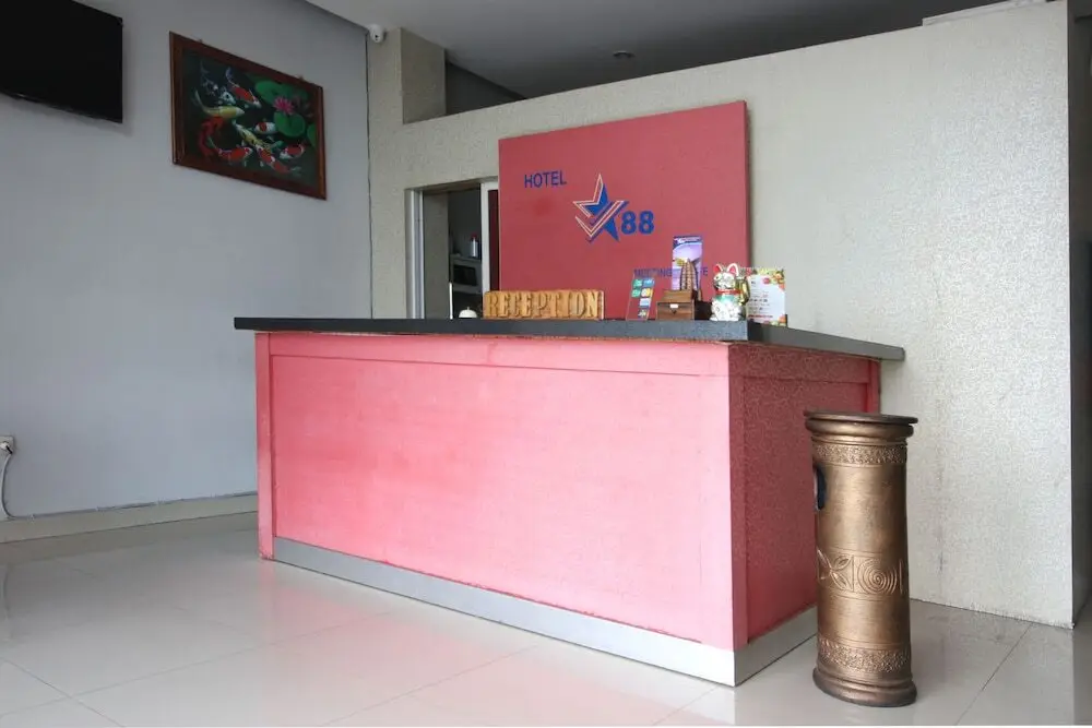 Батуретно: RedDoorz near STPN Jogja