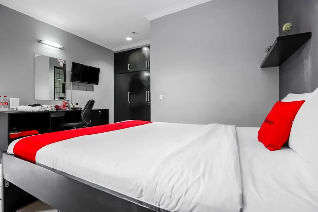Джакарта: RedDoorz Plus near RS Fatmawati 2
