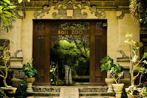 Сукавати: Villa Taman Sari