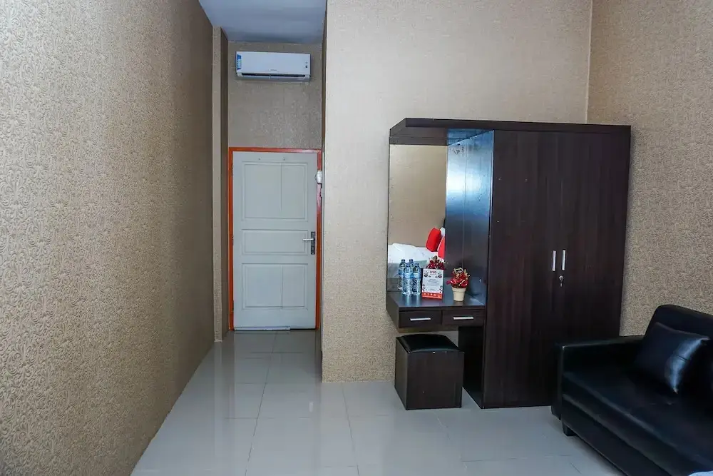 Джакарта: OYO 111 Grand Palace Resident
