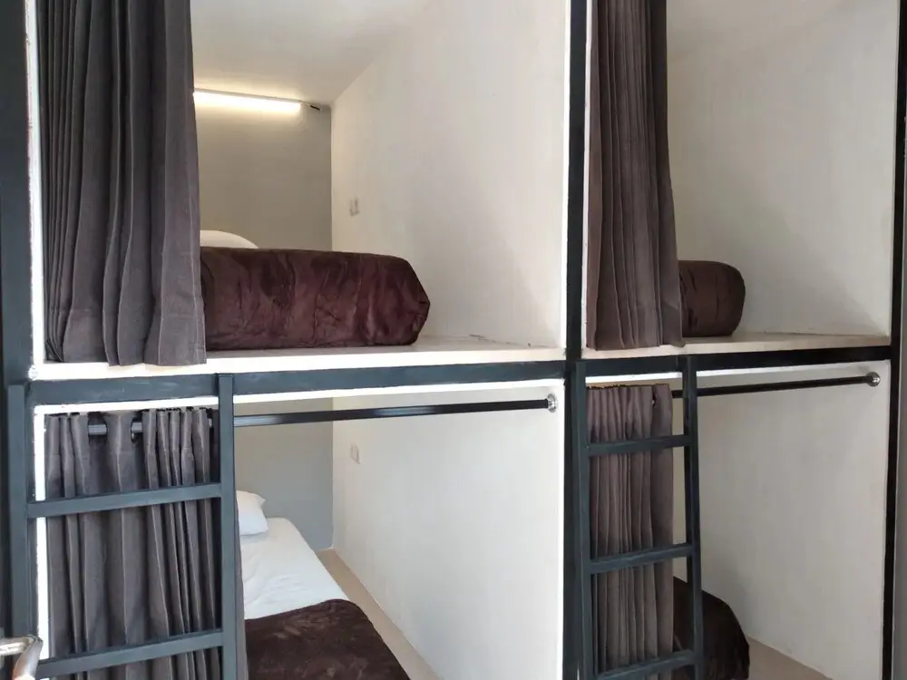 Джакарта: GH Capsule - Hostel