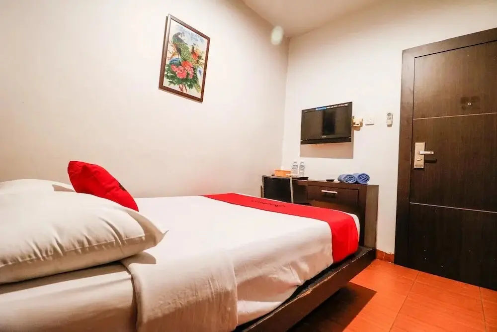 Пеканбару: RedDoorz Plus near Pasar Wisata