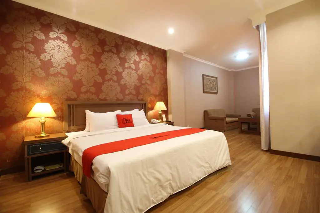 Суракарта: RedDoorz Premium @ Slamet Riyadi 2