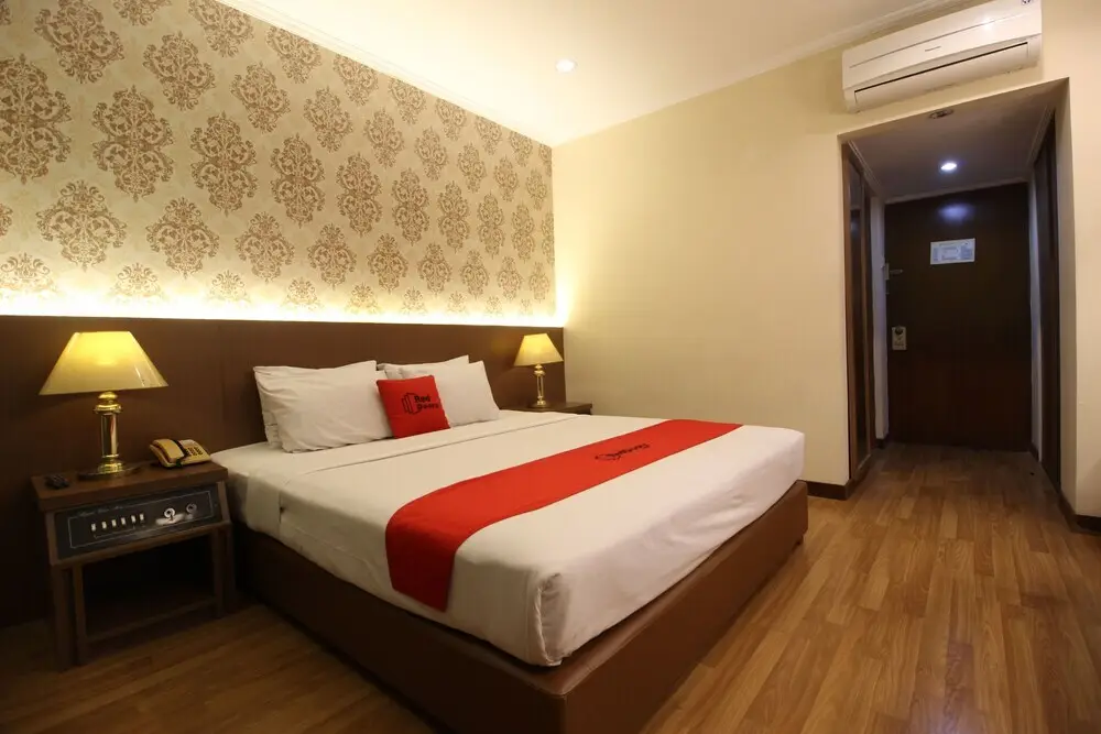 Суракарта: RedDoorz Premium @ Slamet Riyadi 2