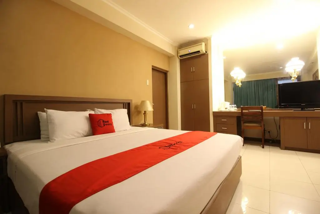 Суракарта: RedDoorz Premium @ Slamet Riyadi 2