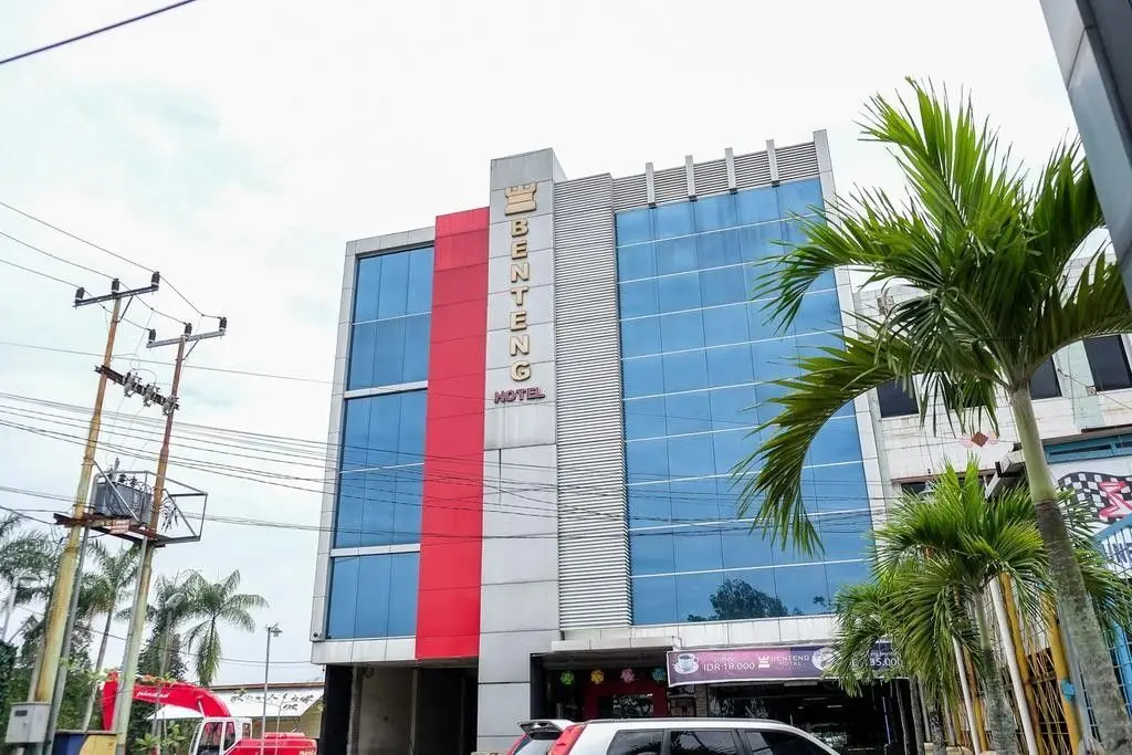 RedDoorz Plus near Living World Pekanbaru — фото 1