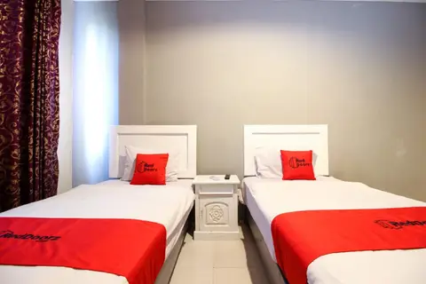 RedDoorz Plus near Jogja Expo Center — фото 1